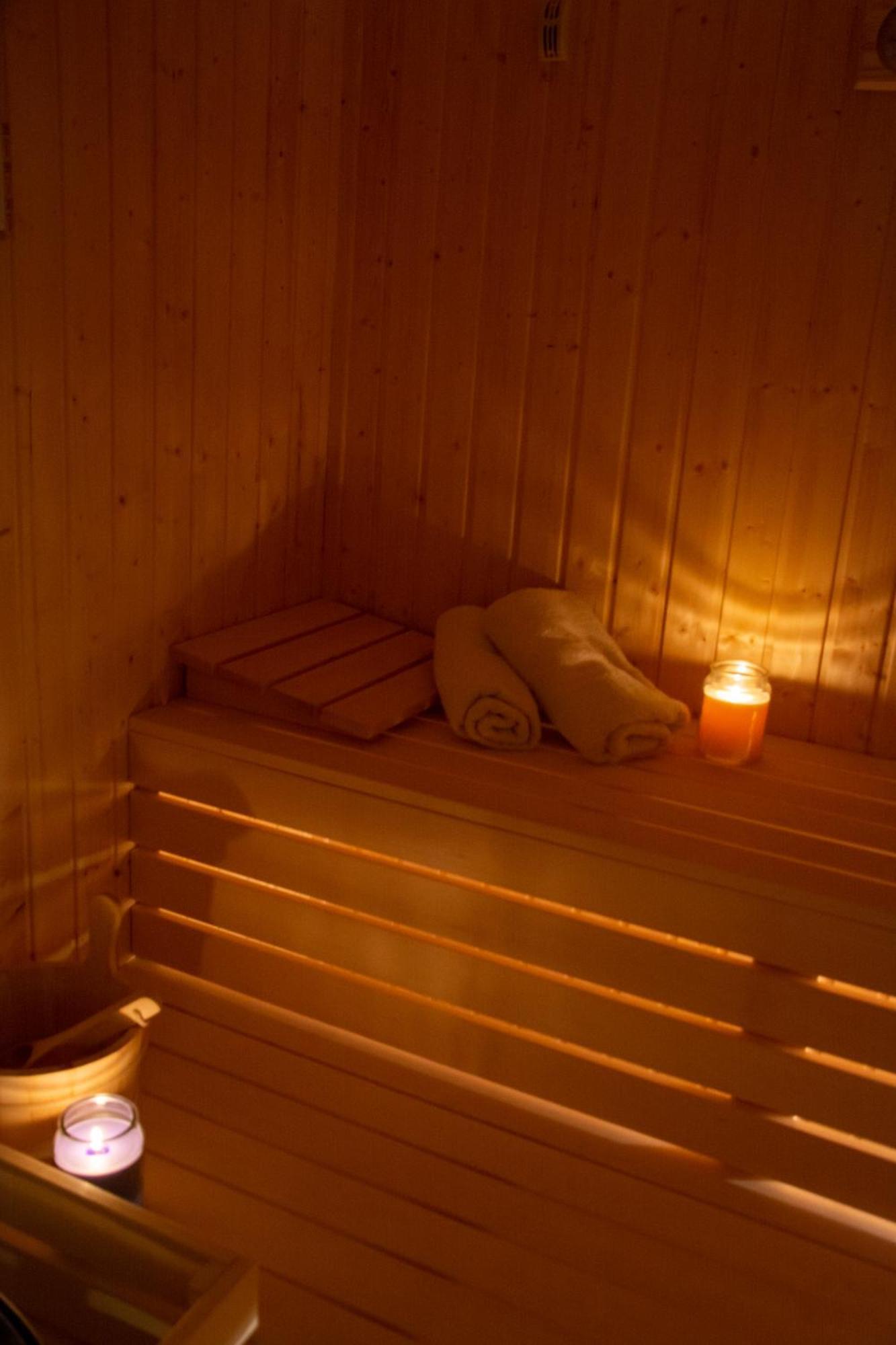 Checz Goscinna- Pokoje,Sauna,Jacuzzi, Sala Konferencyjna Grzybno 外观 照片