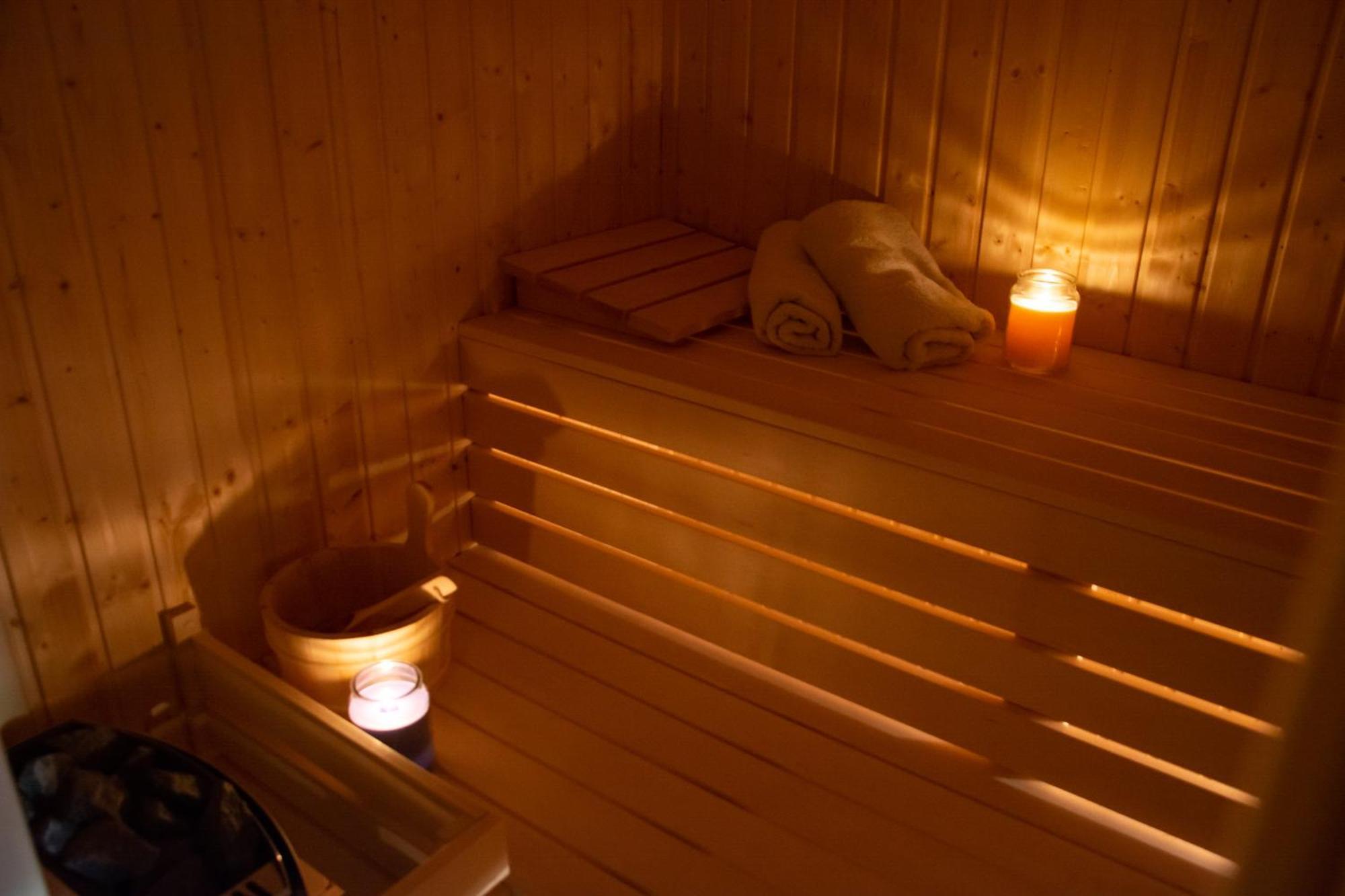 Checz Goscinna- Pokoje,Sauna,Jacuzzi, Sala Konferencyjna Grzybno 外观 照片