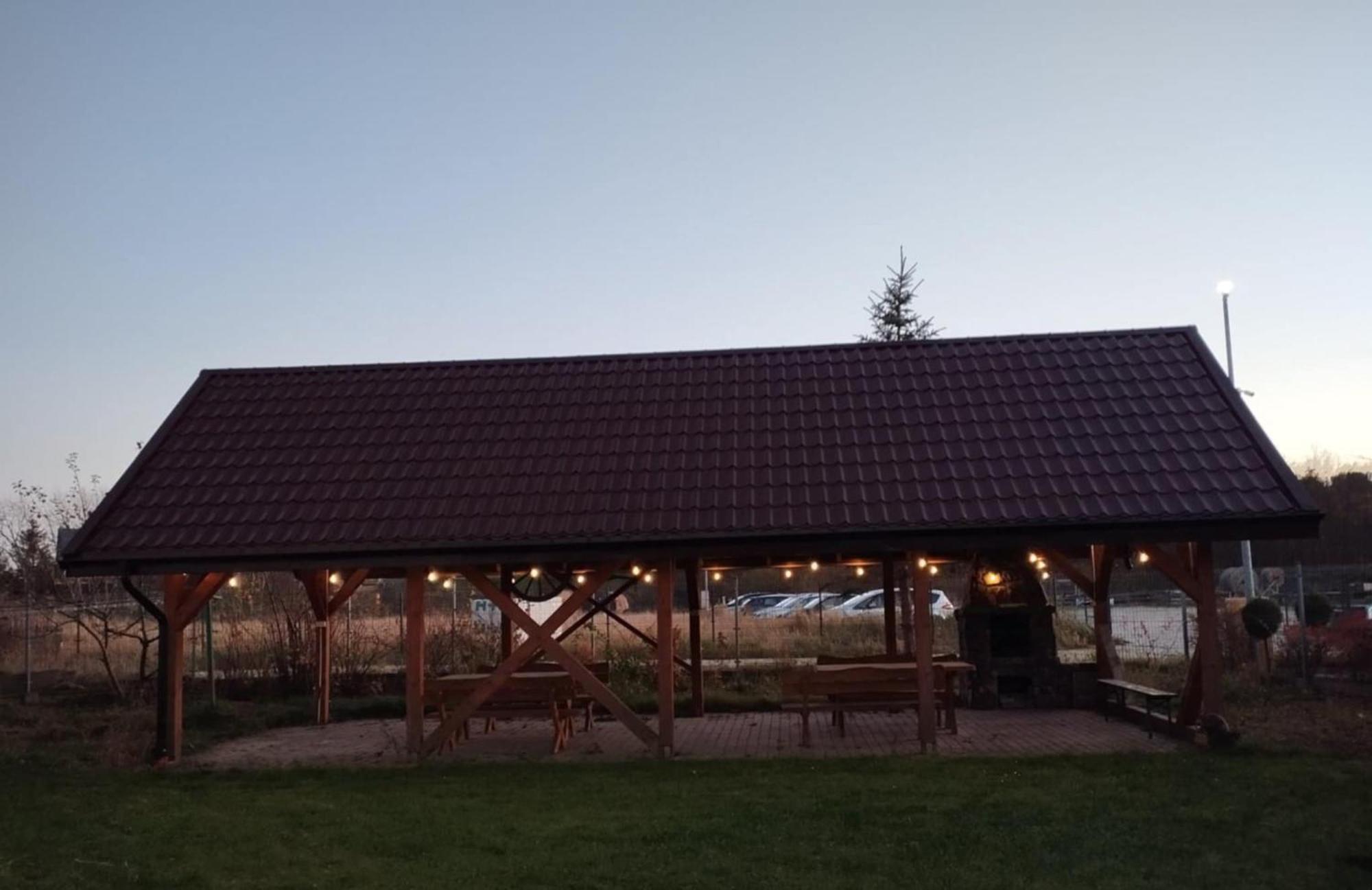 Checz Goscinna- Pokoje,Sauna,Jacuzzi, Sala Konferencyjna Grzybno 外观 照片
