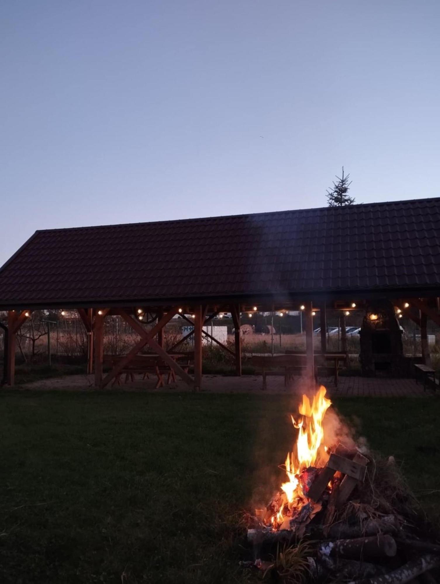 Checz Goscinna- Pokoje,Sauna,Jacuzzi, Sala Konferencyjna Grzybno 外观 照片